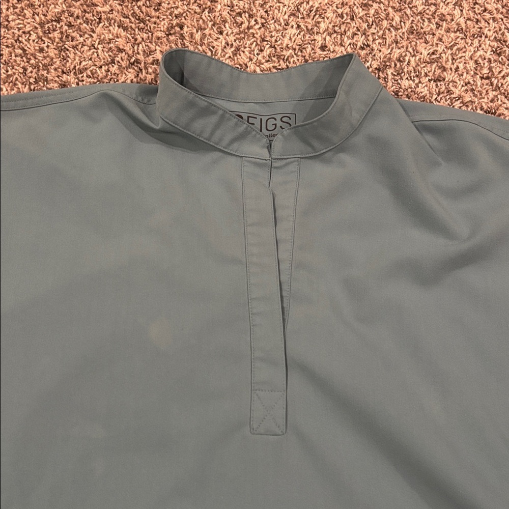 Figs Rafaela Oversized Scrub Top Moss Green - Picture 3 of 9